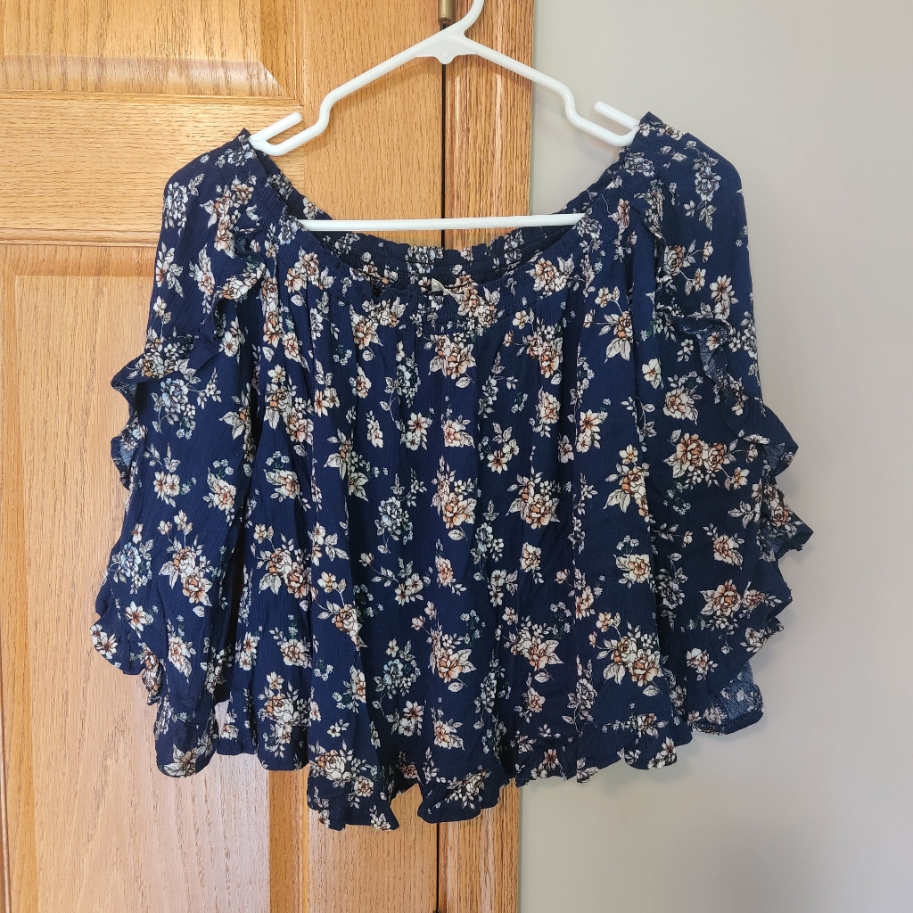 Hem & Thread Flowy Top